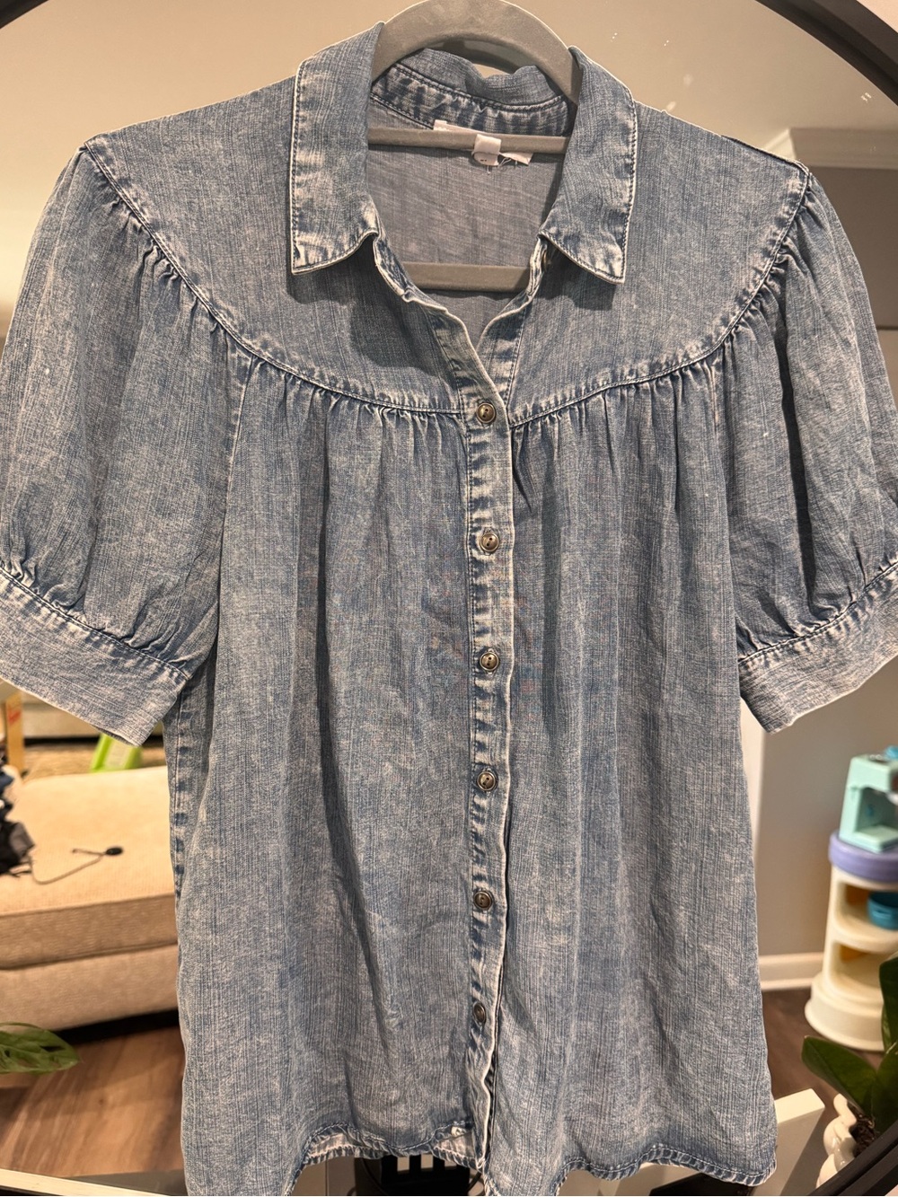 Light Blue Denim wash Button-Front Puff Sleeve Top NWOT